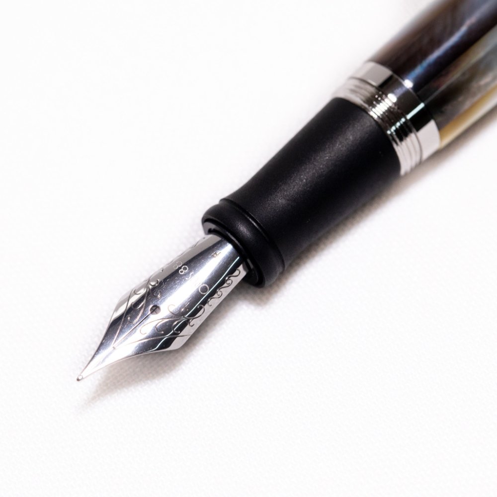 Opus 88 Premium Shell Black Mother of Pearl Fountain pen
